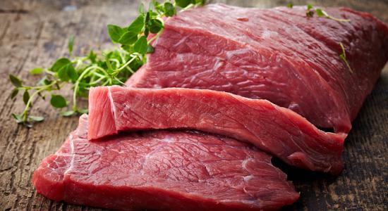 La consommation quotidienne de viandes rouges et de charcuteries augmente le risque de développer un cancer